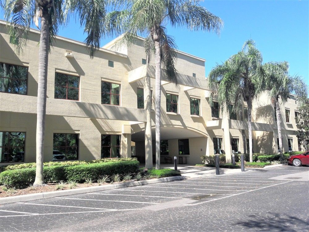 Live Oak Office Center: 2201 Cantu Court, Sarasota, FL 34232